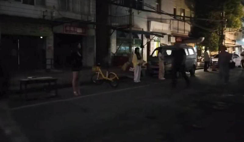 佛山顺德大街站一排-买色网