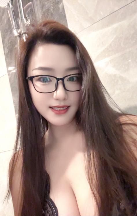 风骚熟女悠亚姐姐-买色网