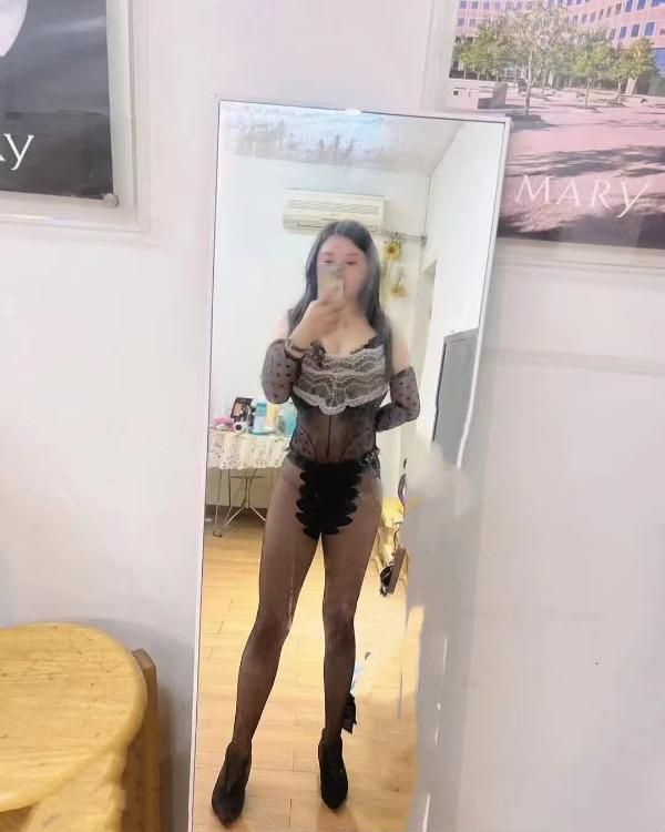 光谷美妇可三通-买色网