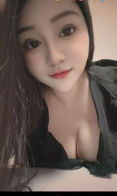 七宝巨乳骚妇-买色网