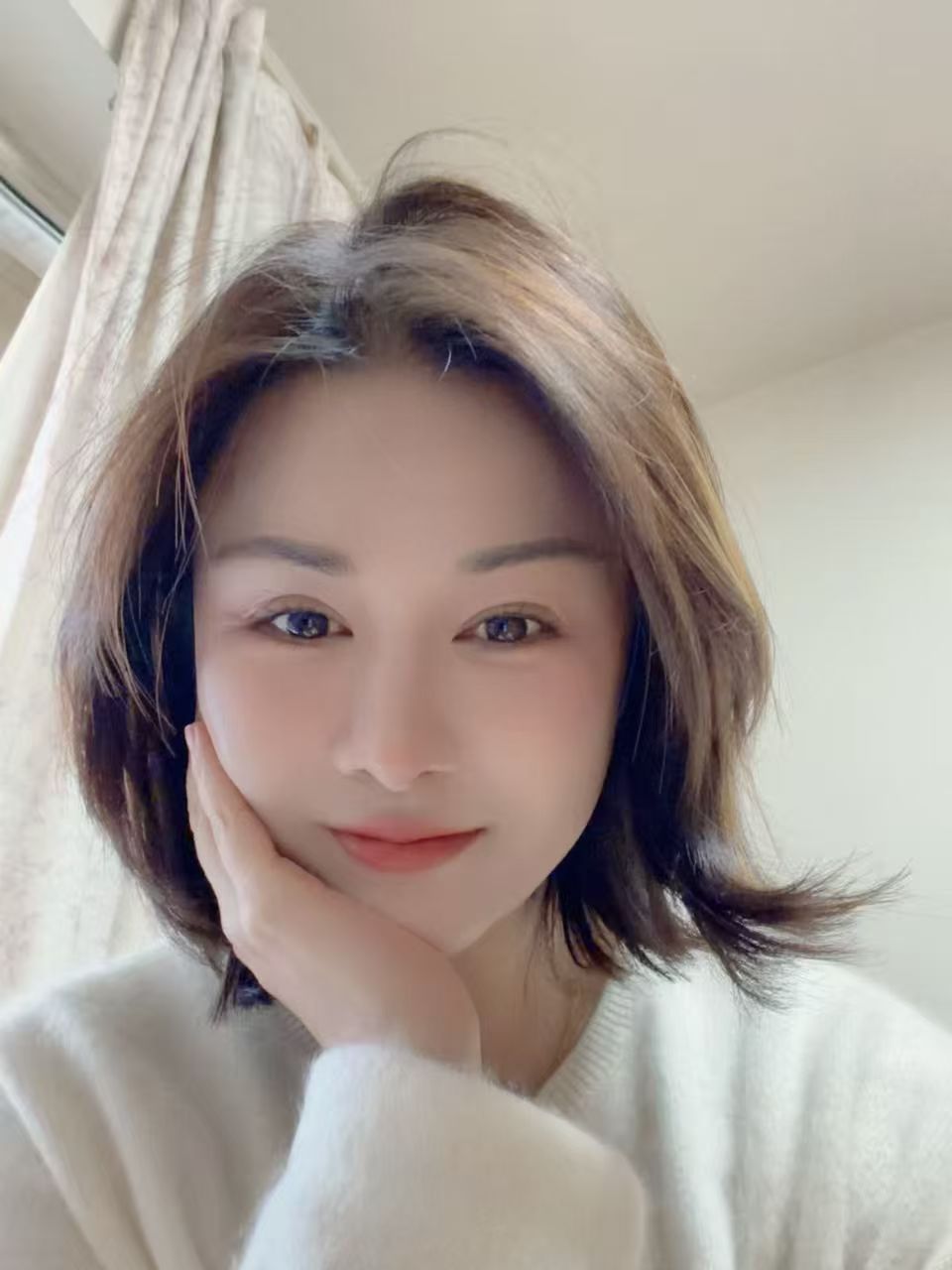 双流美女依依-买色网