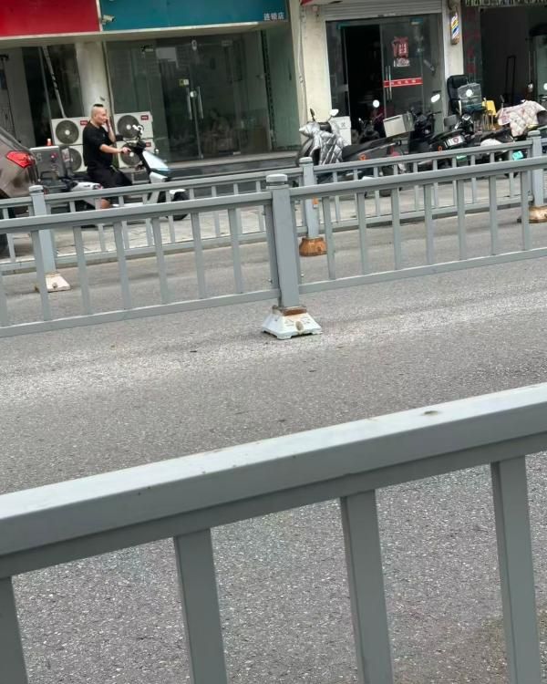无锡玻璃门-买色网