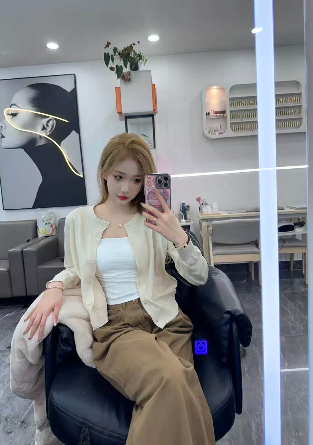 高挑风情服务系妹子-买色网