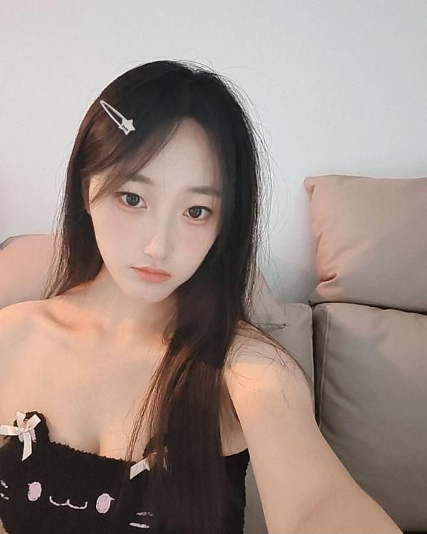 大长腿小芸-买色网