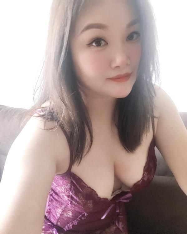 紫色丰满大胸少妇-买春楼