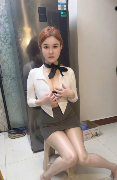 反差制服小骚货-买色网