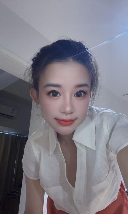 舌吻女王妞妞-买色网