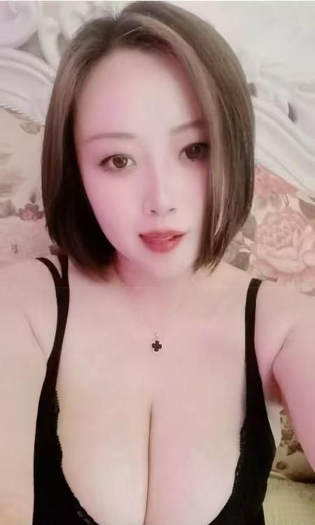 巨乳骚妇-买春楼