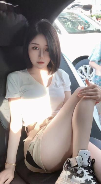 南山性感纯欲美女-买色网