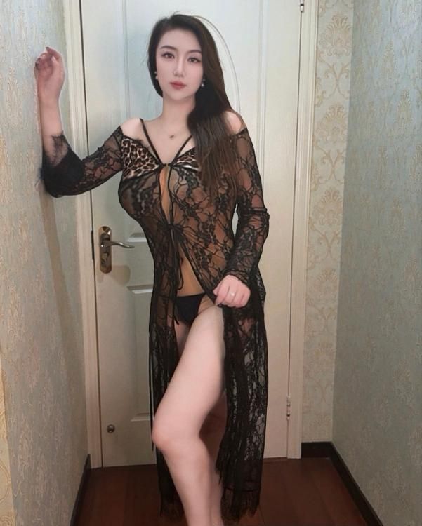 秦淮黑丝翘臀反差欲女-买色网