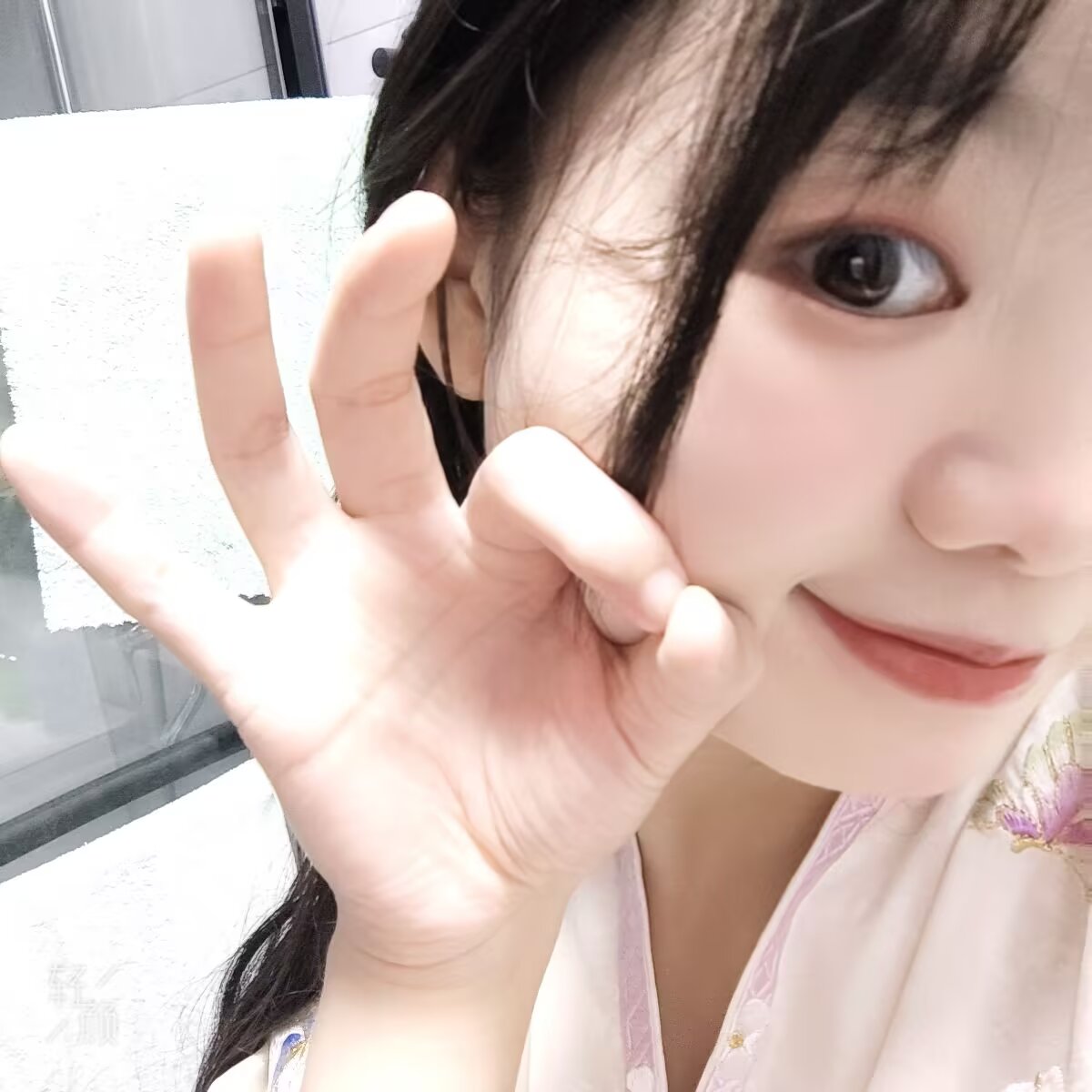 余杭白皮嫩妹杨雪-买色网