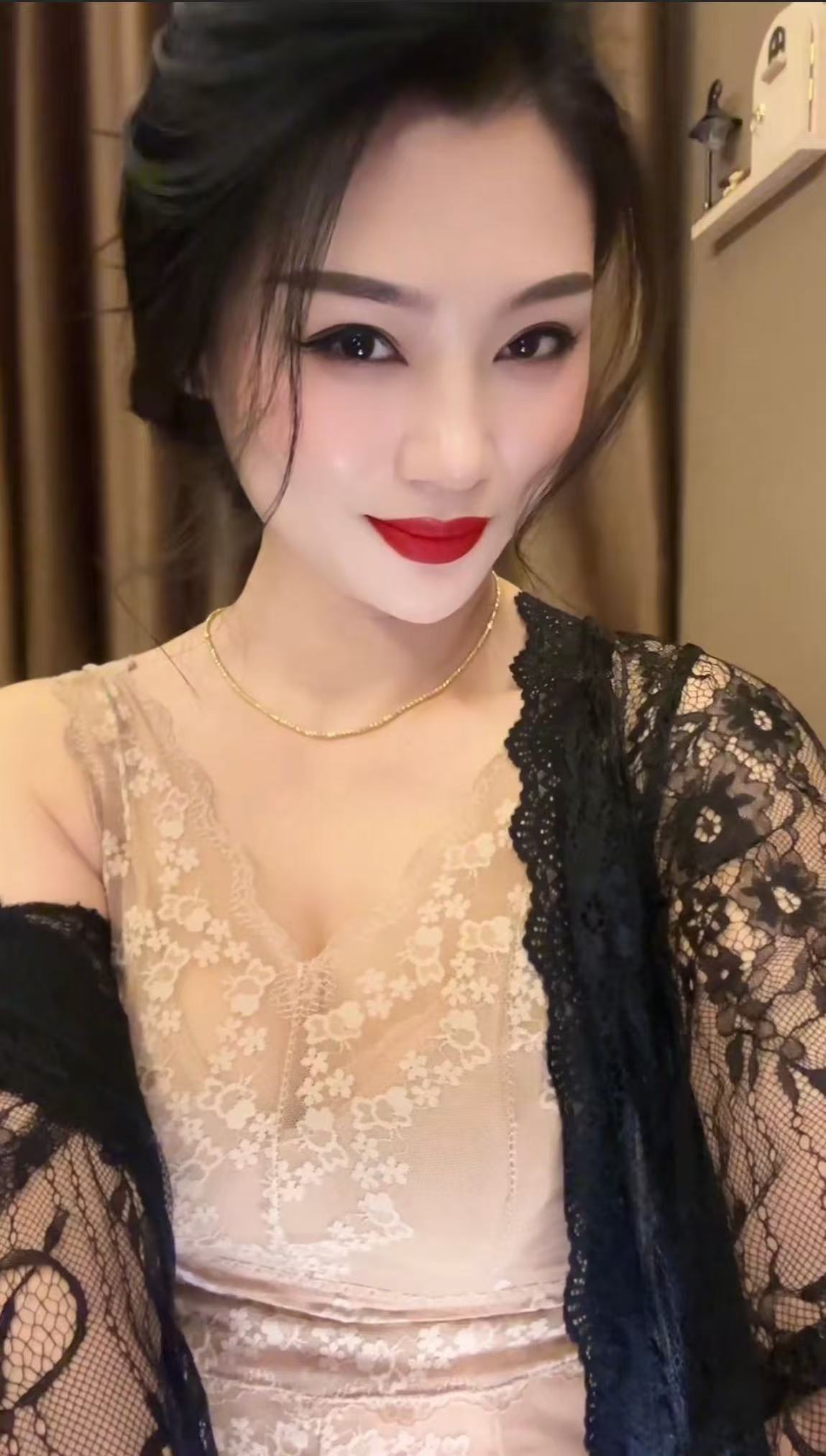 秦淮妩媚花姐-买色网