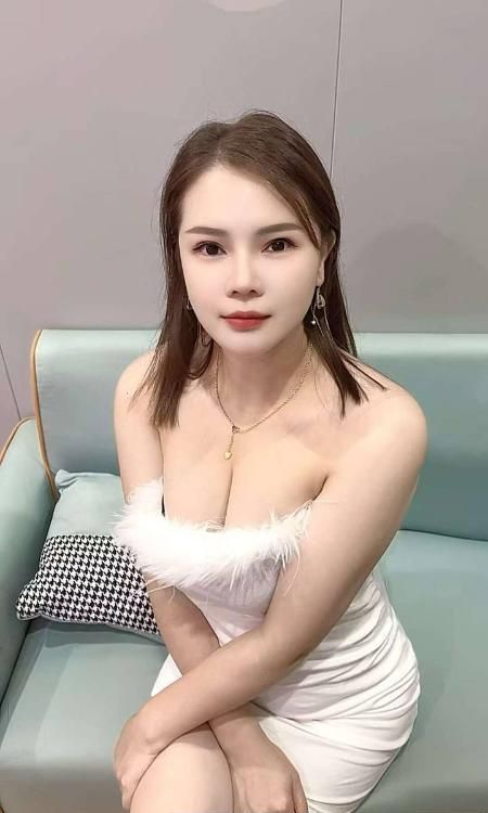 上城丰满耐操型骚少妇-买色网