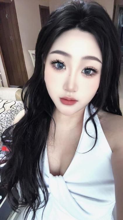 大奶骚货梦琪配图4