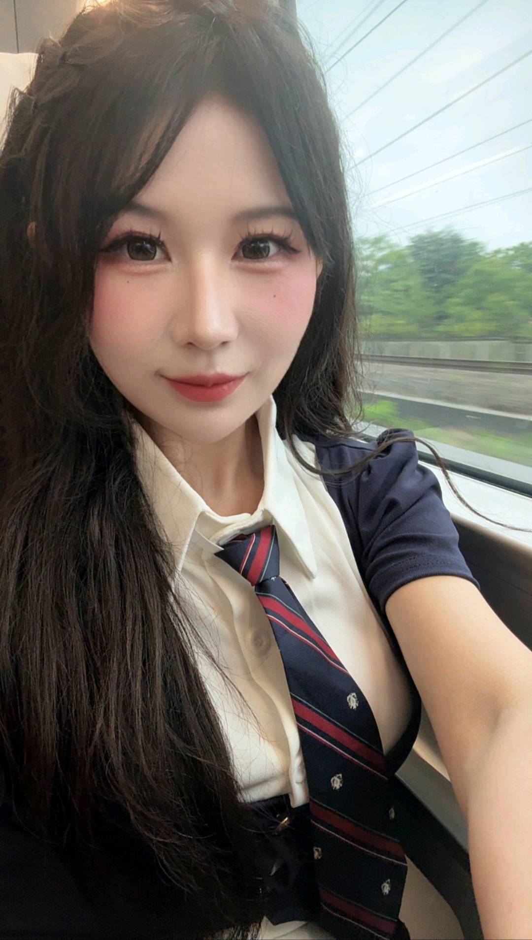 洪山大胸小姐姐-买色网