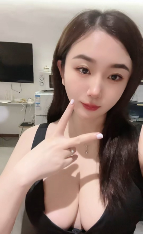 E奶OL骚秘小美配图2