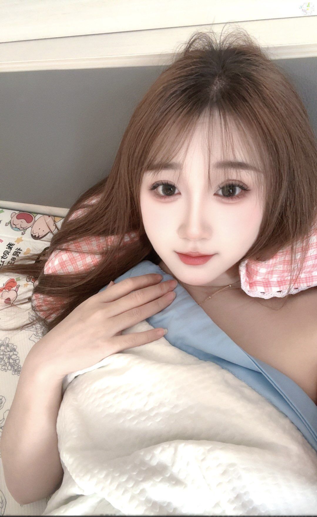性感白嫩小甜妹配图2