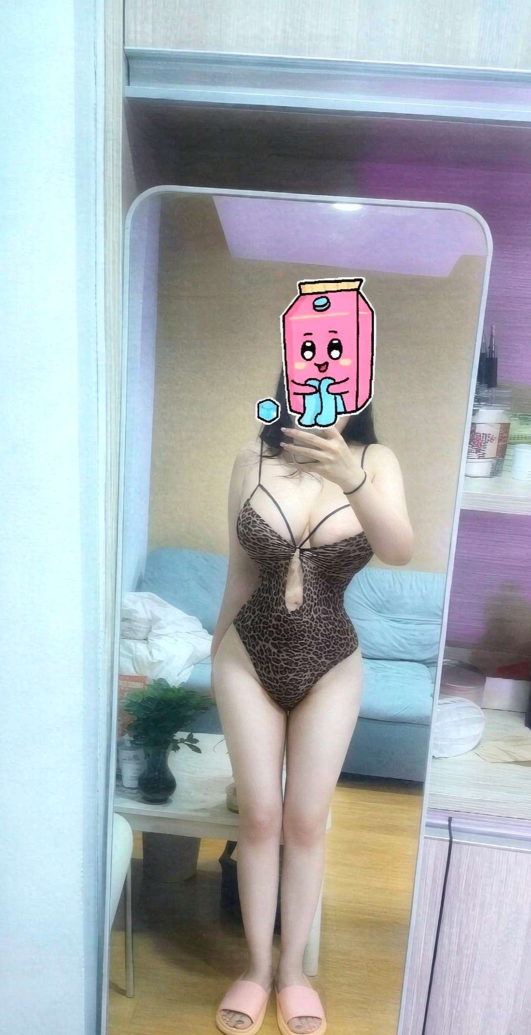 风骚大胸服务控红儿配图2