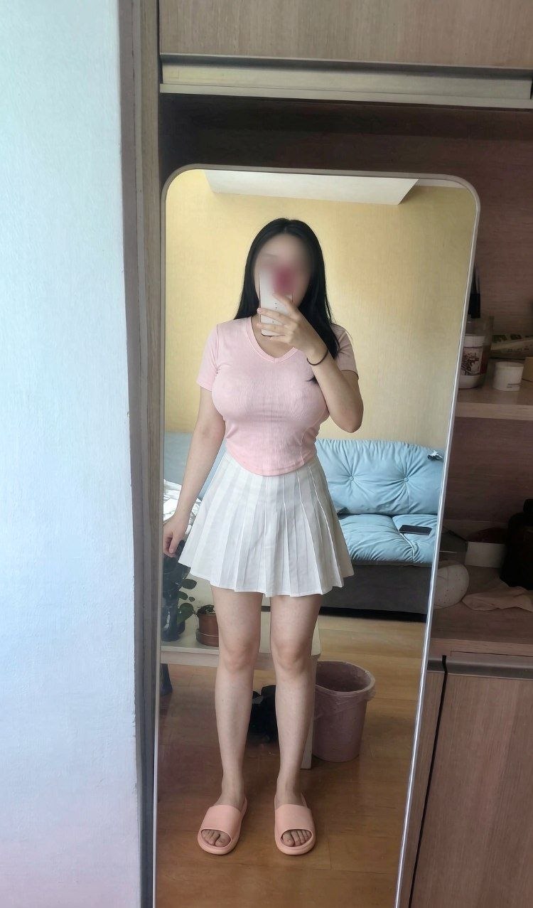 风骚大胸服务控红儿-买色网