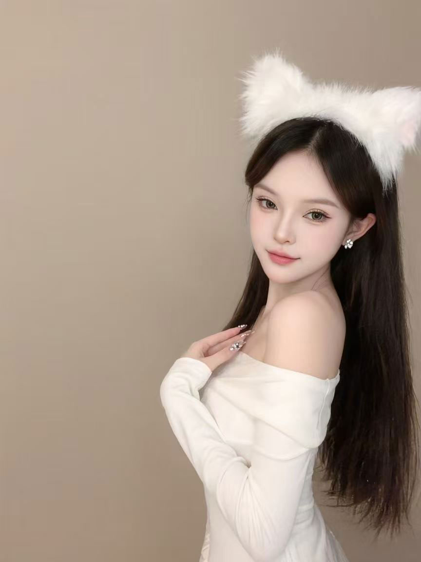 南山兼职网红小美女UU配图3