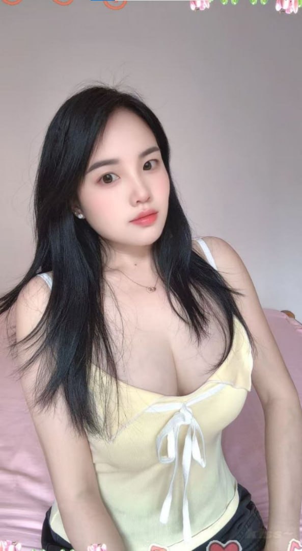 丰臀大奶风骚老师配图3