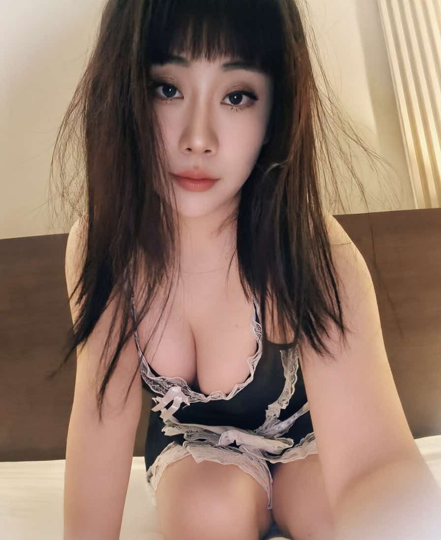 津南大胸风骚少妇-品茶社