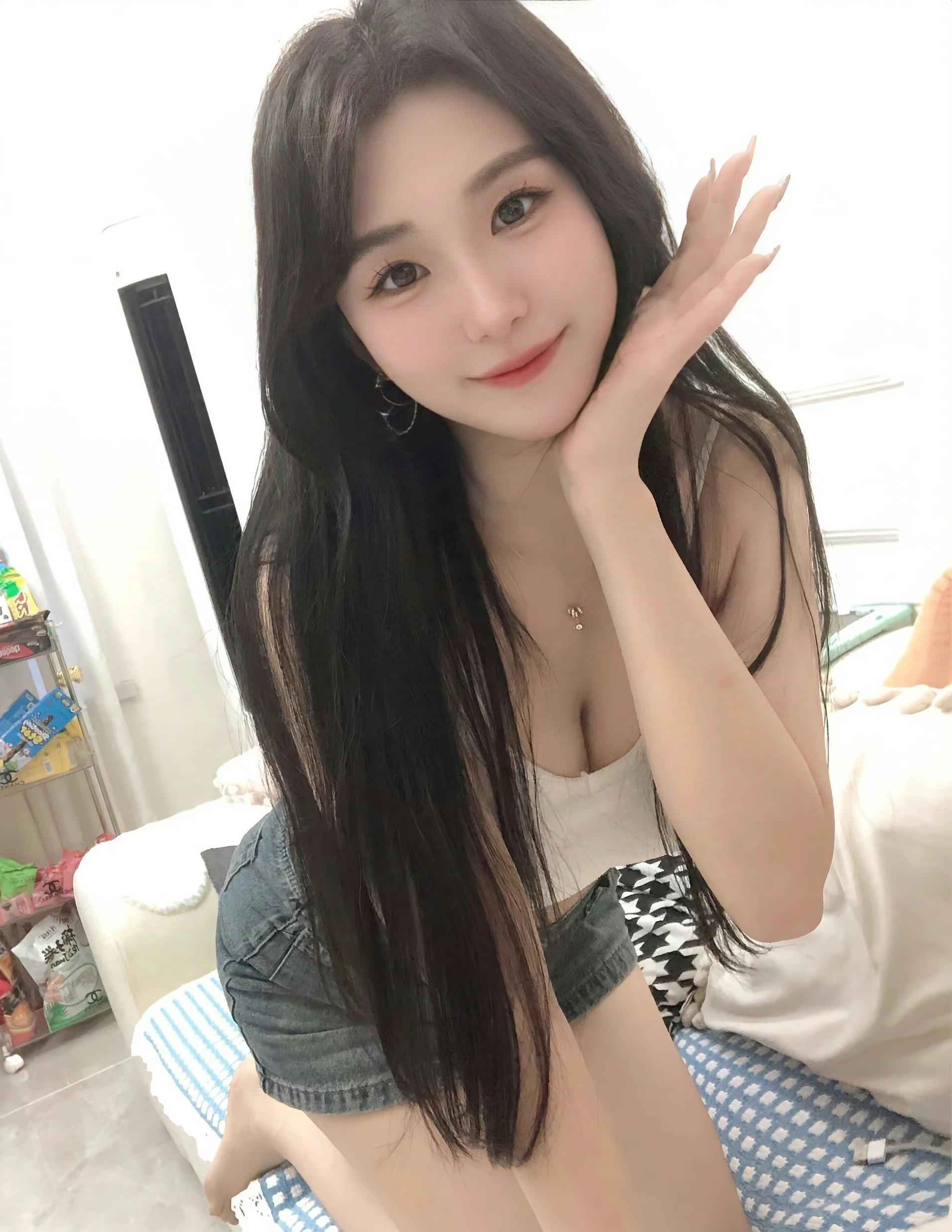 又纯又欲邻家小姐姐-买色网