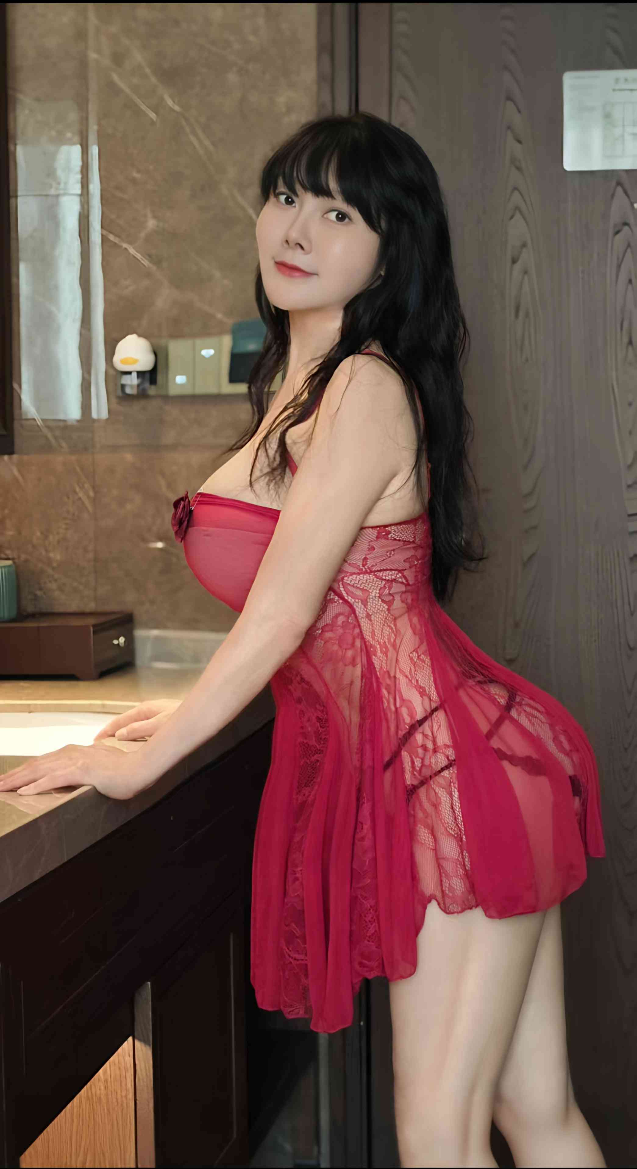 深圳宝安大奶少妇配图1