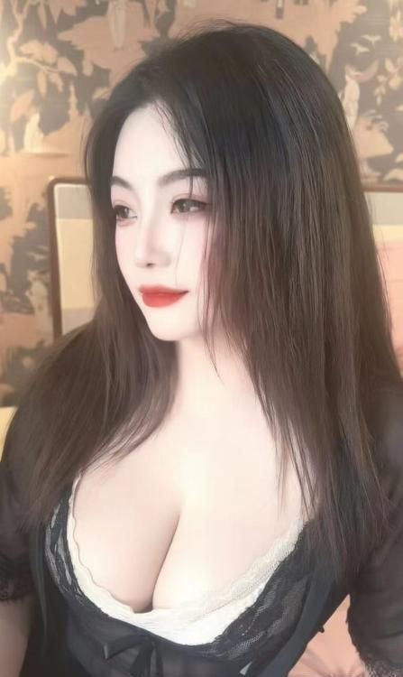东湖丰满巨乳知夏-品茶社