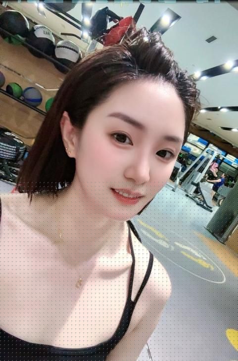 天河蜜桃臀姐姐配图2
