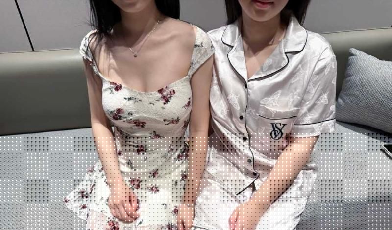双飞亲姐妹初次下海配图3