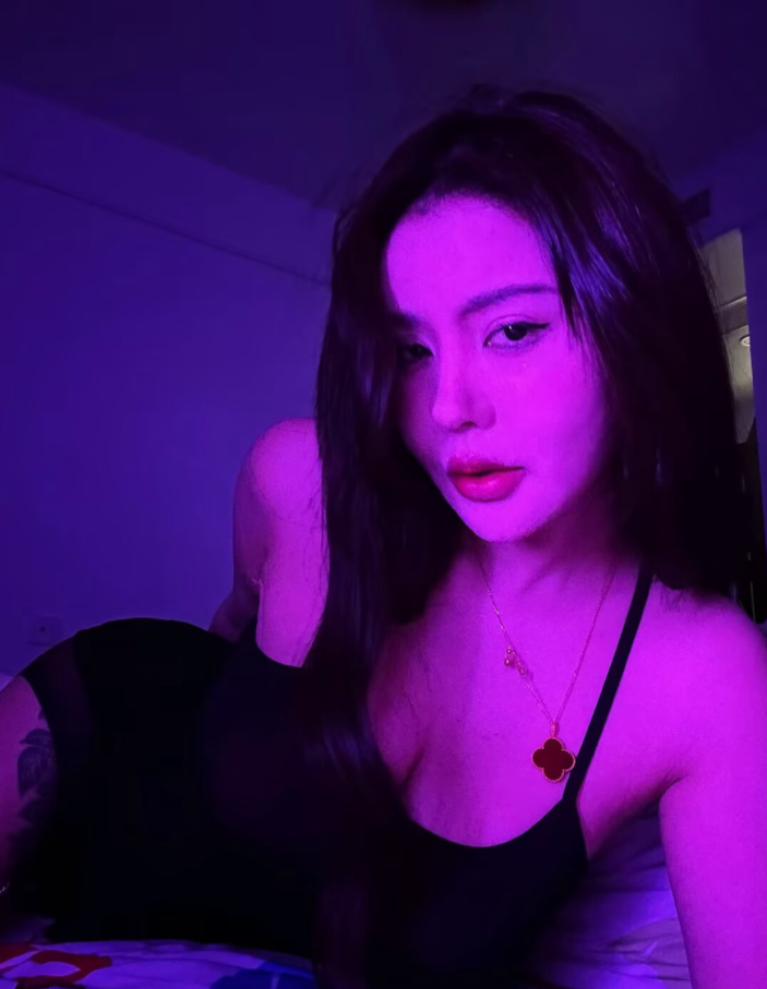 巨乳风情熟女配图3