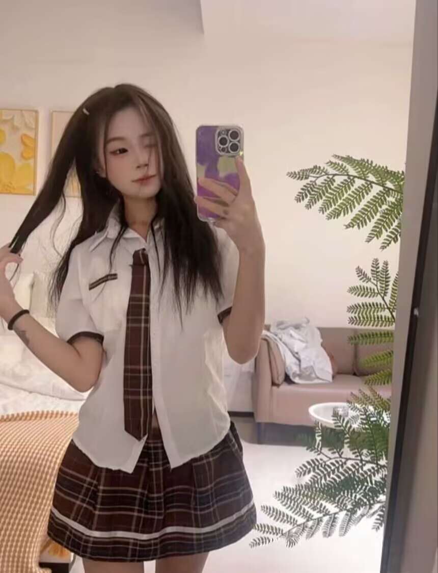 天津新人18岁嫩妹配图2