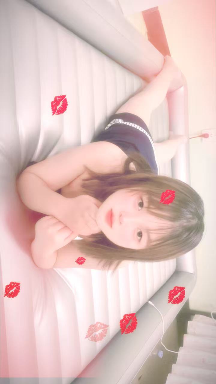 温柔的十八岁兼职妹妹配图2