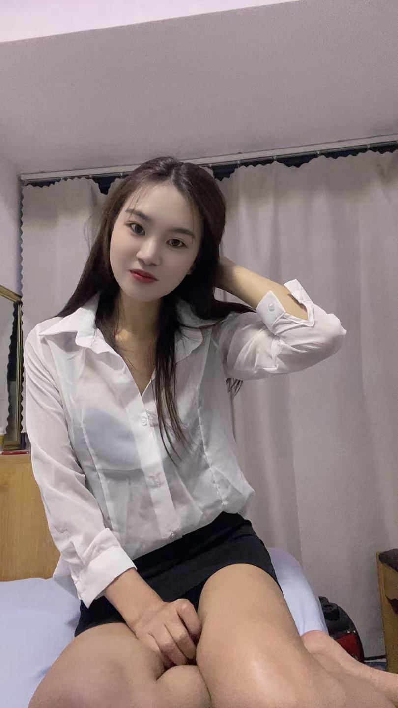 官渡性感长腿梅子配图3