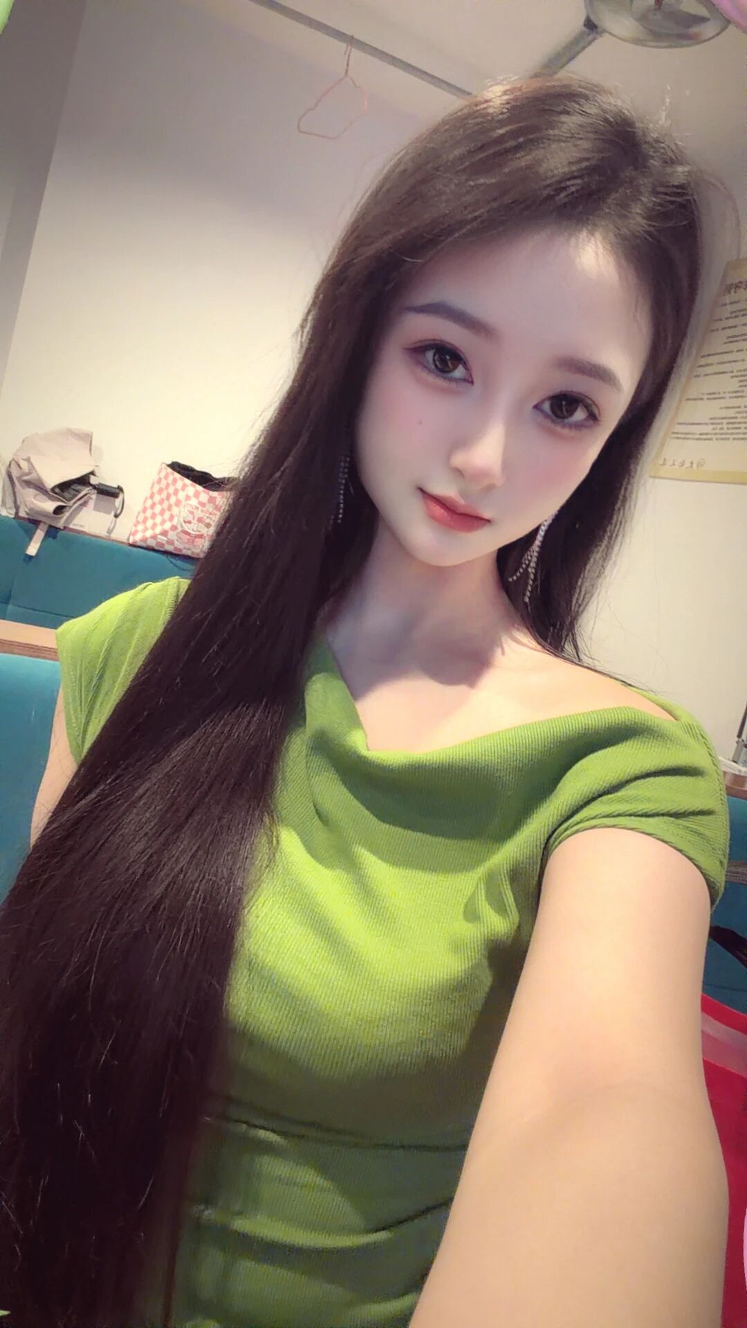 长腿风骚热情玲玲配图3