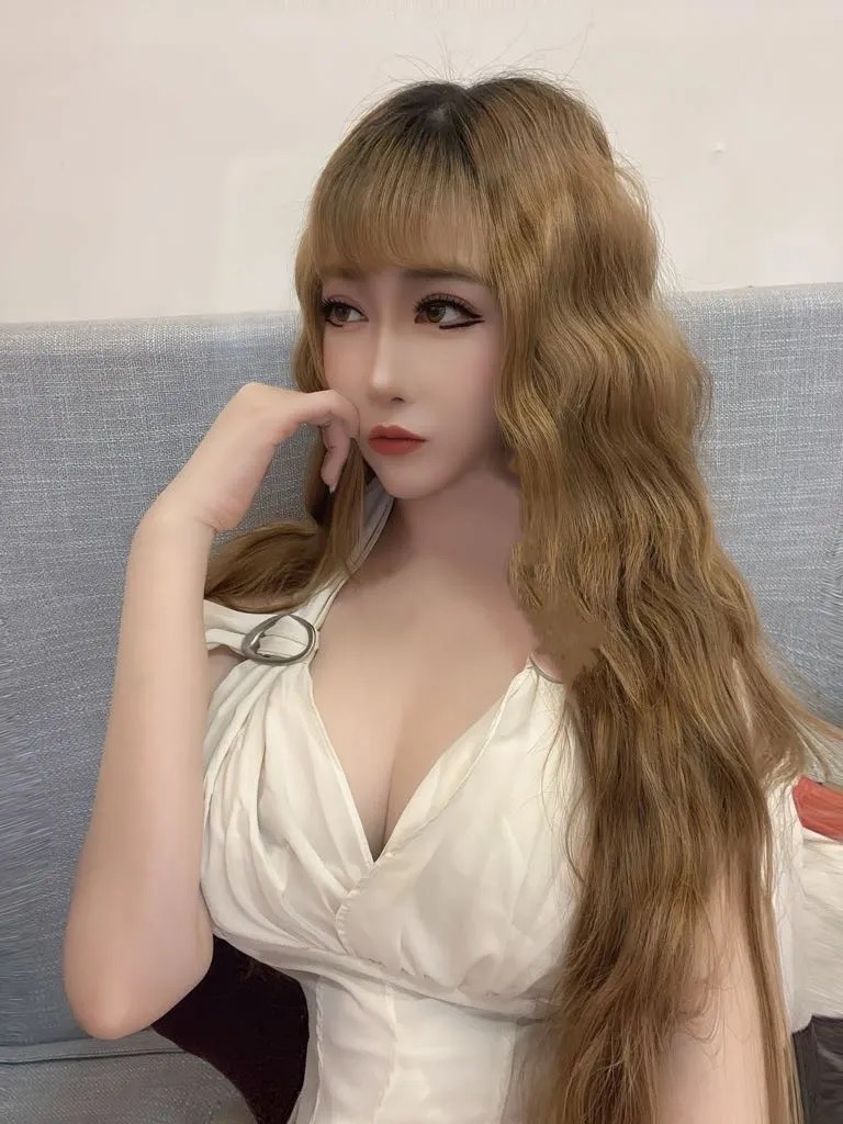 童颜美乳洋妞-品茶社