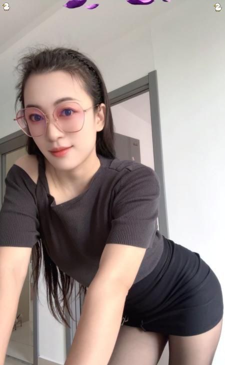 苏州长腿骚女-品茶社