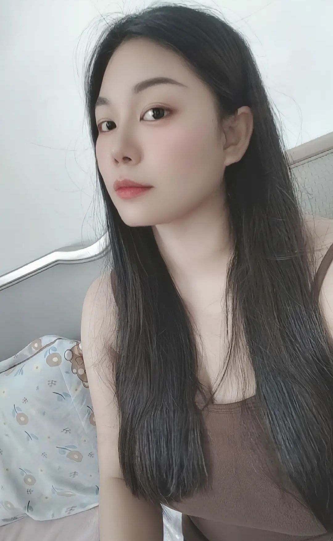 成熟大胸少女-品茶社