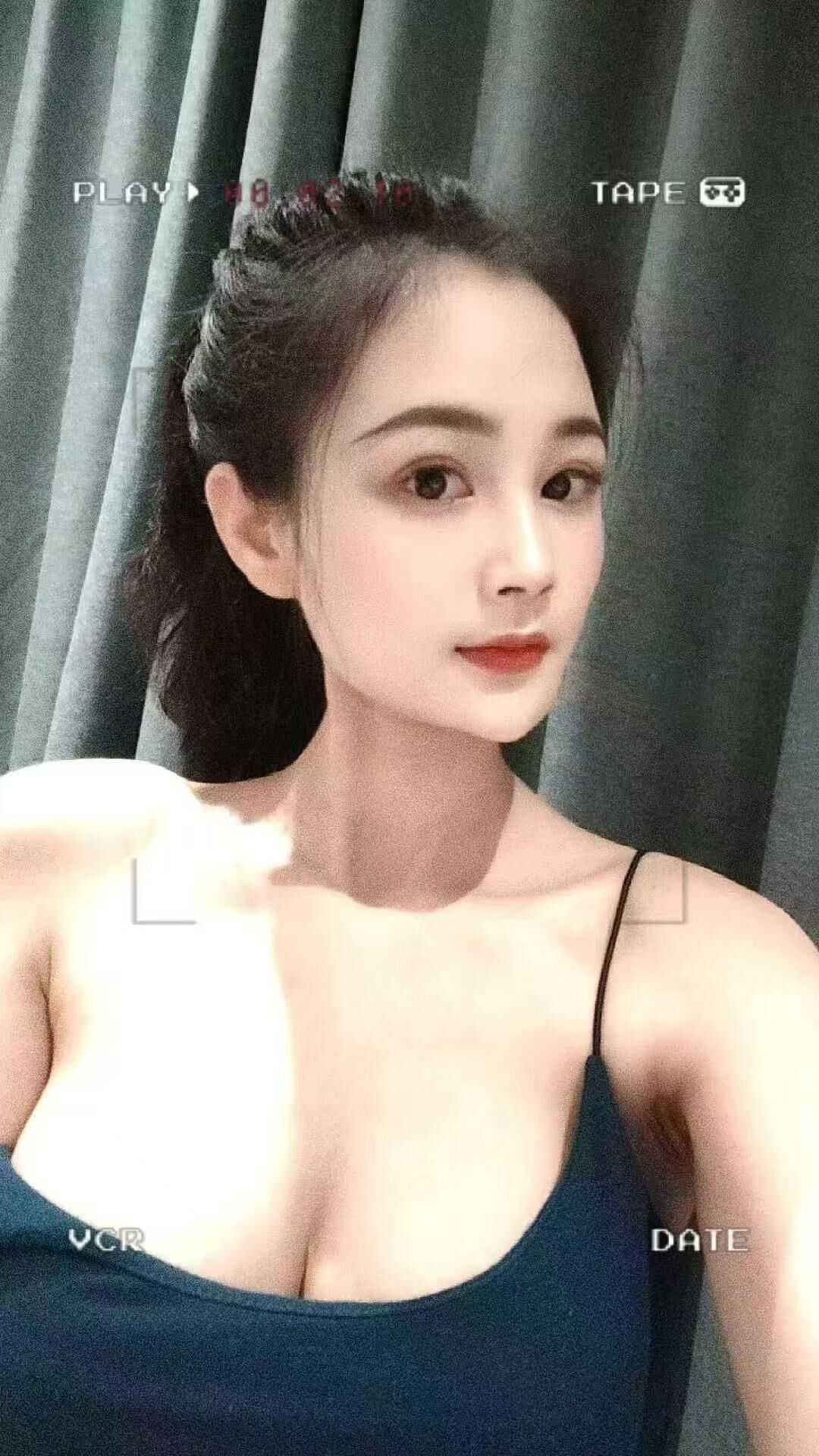 风骚的川妹子-品茶社