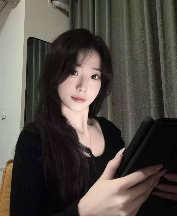 茜茜爱笑的女孩-品茶社