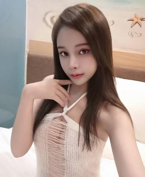 白皙爆乳御姐金善恩-买色网