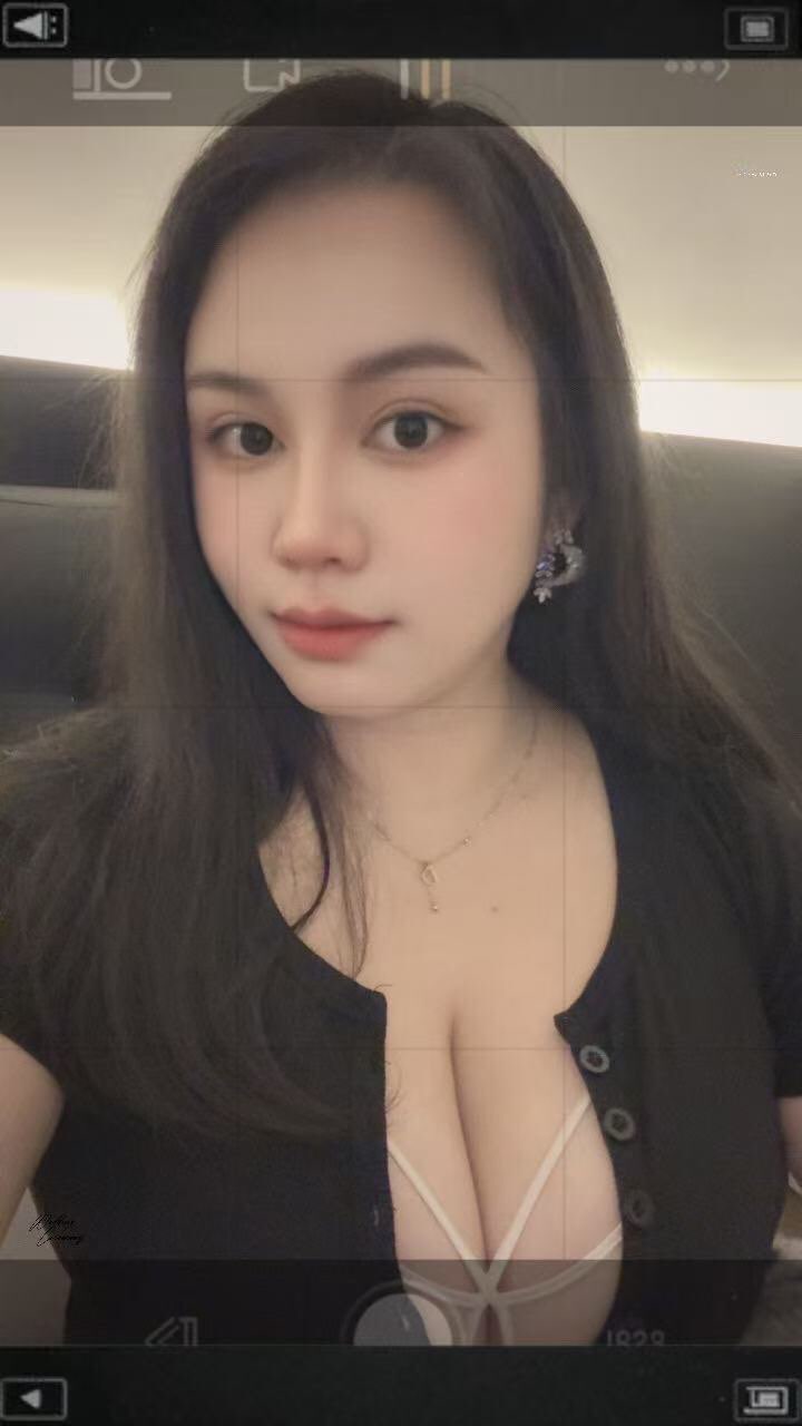 风骚大奶御姐超值莞式-买色网