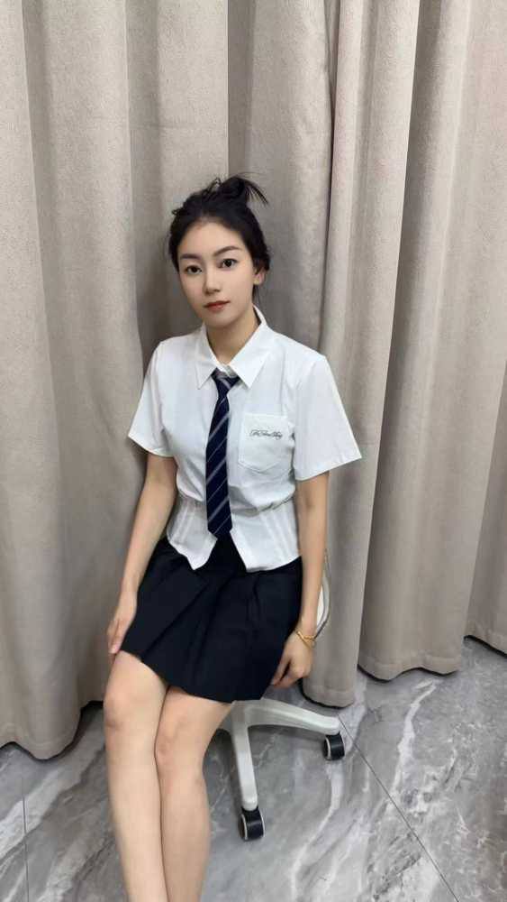 刚下海不久还有些害羞的妹子-买春楼