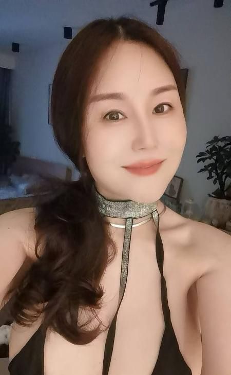 三通吃精老板娘配图1