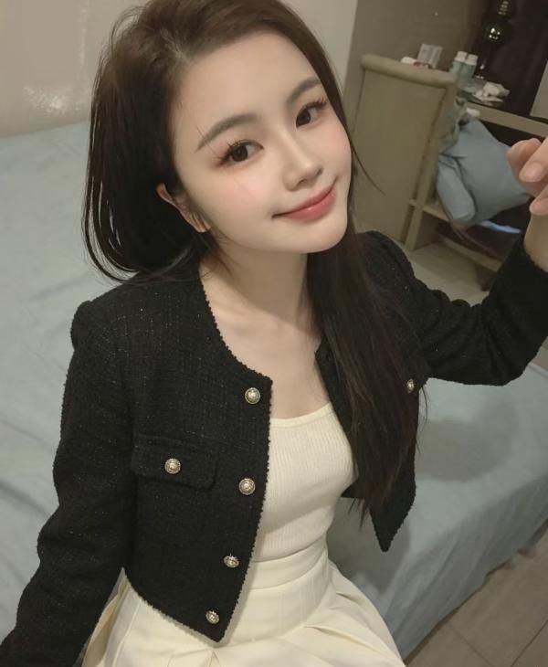 活宝清纯小少妇配图1