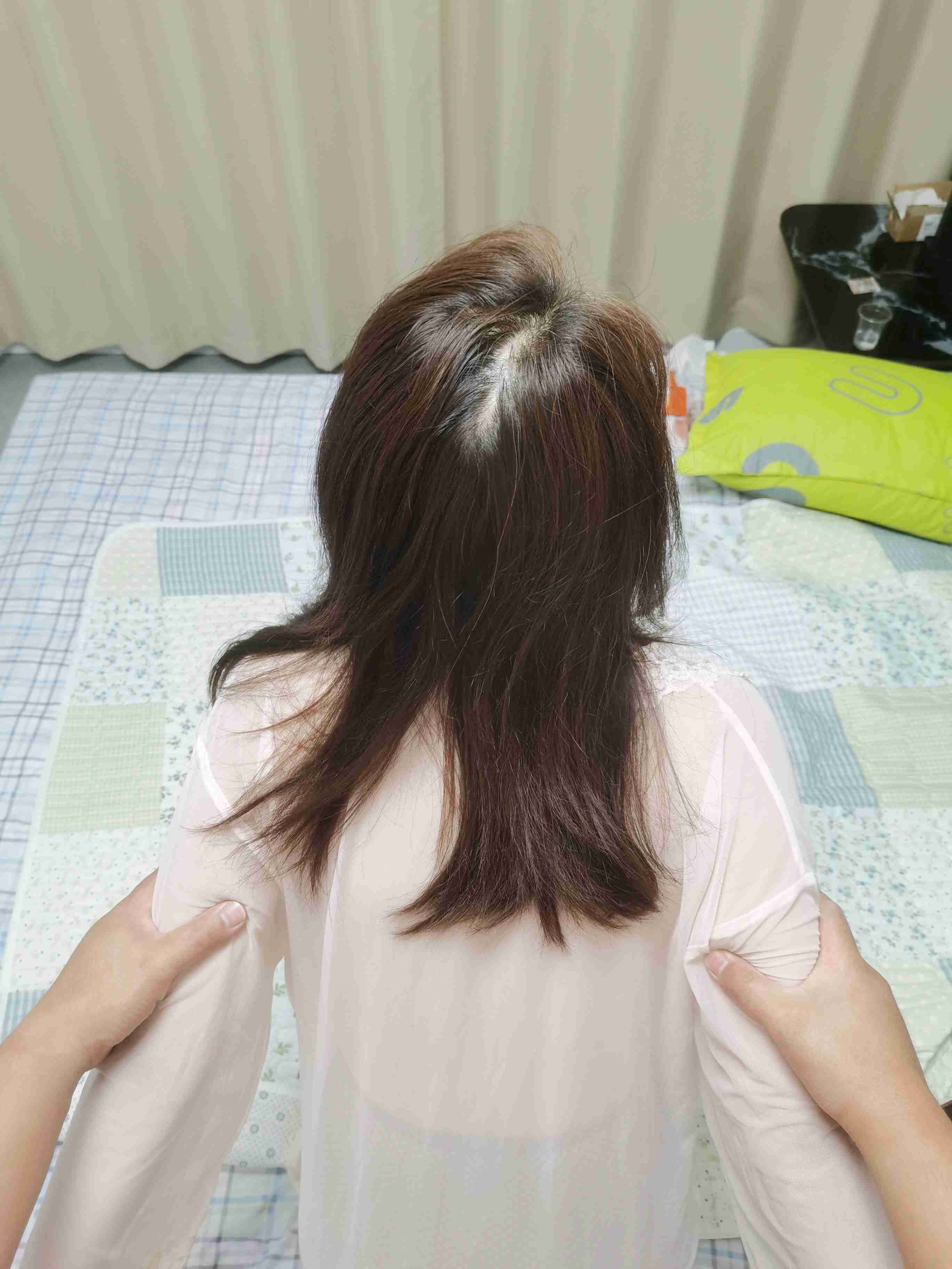 津南区娇小可人的妹子配图3