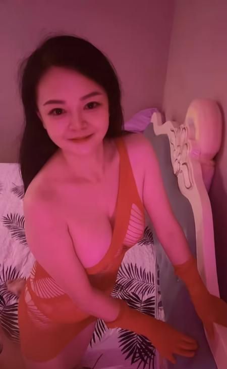九堡丰满大屁股静雯配图3