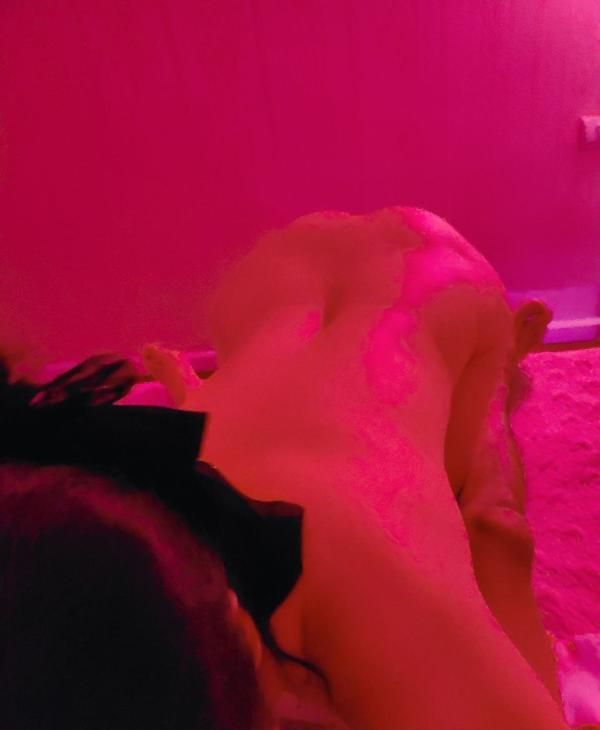 后入大臀熟女配图2