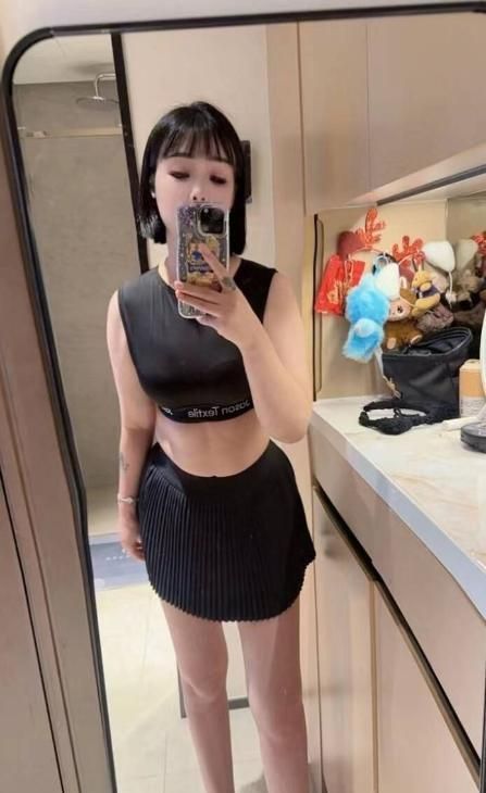 气质高挑服务系小姐姐配图2